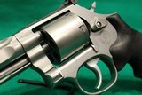 Smith and Wesson Model 686-7 Performance Center .38 Super 4" Barrel with Moon Clips - 4 of 14