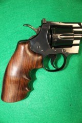 Colt Python 357 Magnum Revolver - 6 of 8
