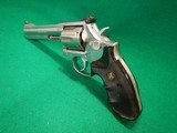 Smith & Wesson Model 686 .357 Magnum Stainless Revolver - 3 of 5