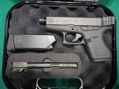 Glock G43 9MM Pistol W/ Threaded Barrel In Hard Case - Image 2 of 3