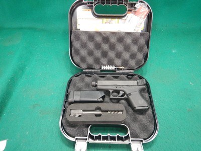 Glock G43 9MM Pistol W/ Threaded Barrel In Hard Case - Image 1 of 3