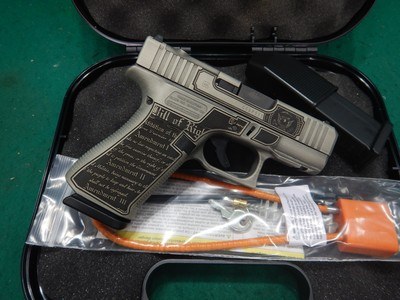 GLOCK 43XMOS FXD 5.5lb w/front rail Aus Trump2024 Crush Silv Distressed New - Image 3 of 3