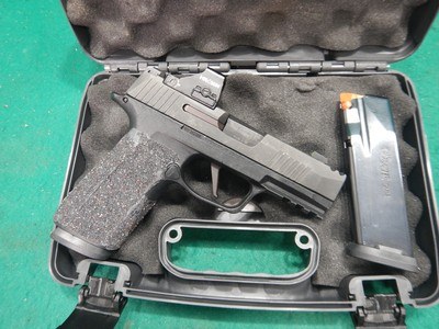 Sig Sauer P365 X-Macro 9mm Luger 3.1in Nitron Pistol - 17+1 W/ Red Dot - Image 1 of 3