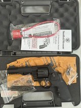 Smith & Wesson 327 M&P R8 Performance Center