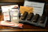 GLOCK G34 - CR SPEED HOLSTER SYSTEM [UNIVERSAL FITS ALL GLOCKS]. INCLUDES 4 - 17 ROUND FACTORY 9MM GLOCK MAGAZINES
- 2 of 2