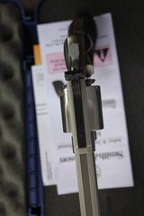 Smith and Wesson 686 - Image 5 of 9