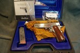 Dan Wesson Classic Commander Bobtail 45ACP ANIB - 1 of 5