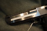 Magnum Research Desert Eagle 50AE excellent condition - 2 of 7