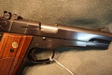 S+W Model 52-2 38 Special Mid Range - 7 of 8