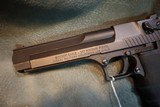 Magnum Research IMI 357Mag Desert Eagle - 3 of 6