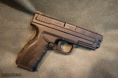 Springfield XD-9 4.0 9mm excellent condition