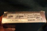 Beretta Model 92FS Made in Italy NIB - 6 of 6