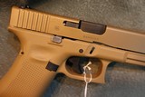 Glock 19X Coyote Brown - 3 of 5