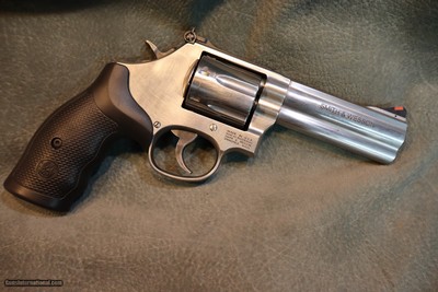 S+W 686-6 Plus 357Mag 7 Shot NIB - Image 4 of 6