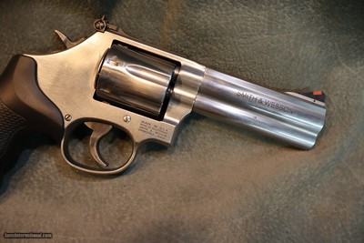 S+W 686-6 Plus 357Mag 7 Shot NIB - Image 5 of 6