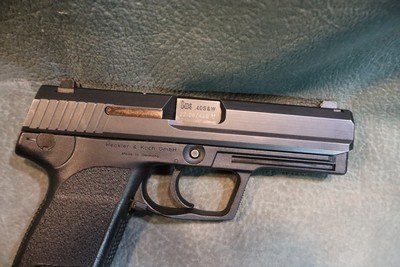 H+K USP 40S+W with box,extra magazine and papers. - Image 5 of 9