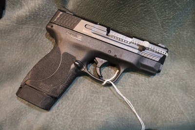 H+K USP 40S+W with box,extra magazine and papers. - Image 8 of 9