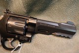 Smith & Wesson Performance Center Model 327.357 Magnum - 2 of 5