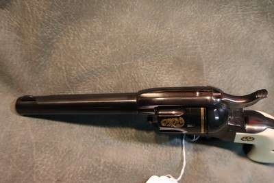 Ruger Engraved Vaquero 45LC Like New - Image 9 of 10