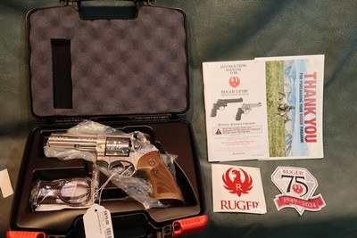 Ruger GP100 357Mag Factory Engraved ANIB