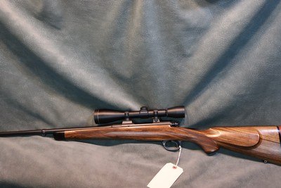 Dakota Arms Model 76 Classic Deluxe 250-3000