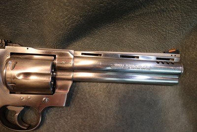 Colt Anaconda 44Mag 6