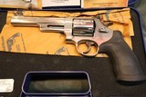 S+W 629-6 44Mag w/box and papers - 2 of 7