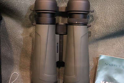 Vortex Kaibab HD 18x56 binoculars,as new with accessories - Image 5 of 5
