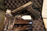 H+K P2000 V-2 40S+W ANIB - 2 of 7