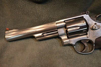 S+W Model 629-6 44Mag 6