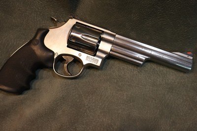 S+W Model 629-6 44Mag 6
