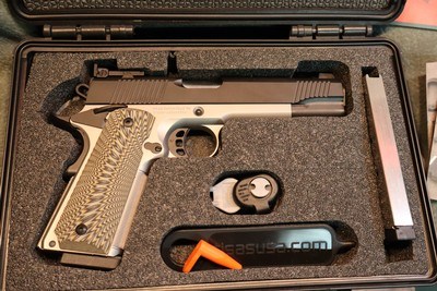Tisas Zig 1911 D10 10mm blue/stainless LNIB - Image 2 of 7