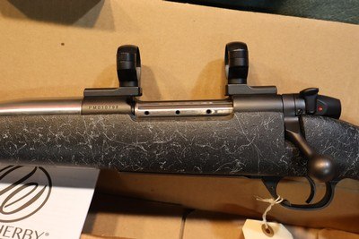 Weatherby Mark V Left Hand Accumark 257WbyMag with box and papers - Image 2 of 12