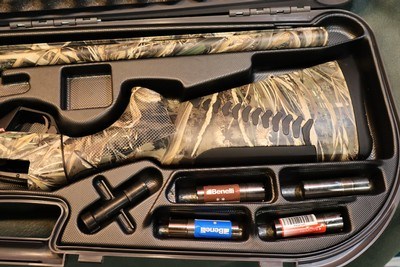 Benelli SBE II 12ga 2 3/4,3 or 3 1/2