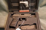 SigSauer P239 40S+W - Image 1 of 6