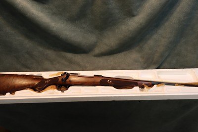 Winchester Custom Shop M70 Ultra Grade Featherweight 1 of 1000,270Win - Image 1 of 20