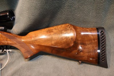 Weatherby Mark V Sporter 300WbyMag - Image 3 of 11