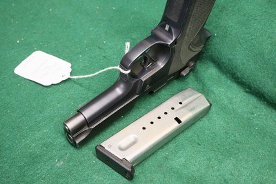 Smith & Wesson 5904 - Image 4 of 5