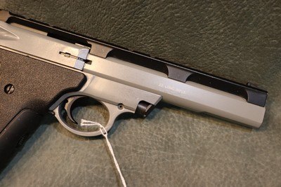 S+W Model 22S-1 22LR 5 1/2