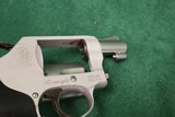 Smith & Wesson 637-2 Airweight - Image 5 of 6