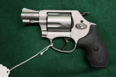 Smith & Wesson 637-2 Airweight - Image 2 of 6