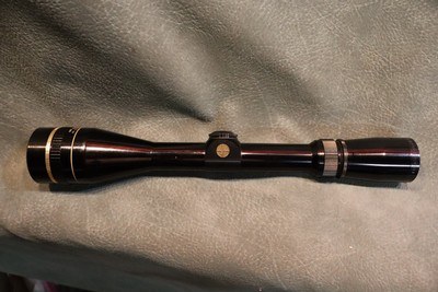 Leupold Vari-X III 3.5-10x40 A.O. gloss,CPC reticle - Image 1 of 3