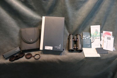 Swarovski 10x42 EL Binoculars like new in the box - Image 1 of 7