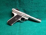 RUGER STANDARD AUTO MARK II TARGET - .22 LR. STAINLESS. 5.5 INCH BARREL. W-ONE MAG. NICE BORE!. MFG. IN 1986 - 1 of 15