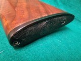 WINCHESTER - MODEL 12 - 28 INCH SIMMONS VENT RIB BARREL MASTER ENGRAVED BY VALENYA FULL CHOKE GORGEOUS WOOD MFG. IN 1937 MINTY BORE! - 20 GA - 11 of 24