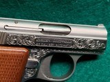 BAUER AUTOMATIC - STAINLESS. "BABY BROWNING CLONE". W-ONE MAGAZINE. ENGRAVED BY CLINT FINLEY. GORGEOUS! - .25 ACP - 20 of 20