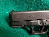 Glock - MODEL 30S. BLACK. 3.75 INCH BARREL. W-FACTORY CASE AND ONE 10 ROUND MAGAZINE. NEARLY NEW! - 45 ACP - 14 of 18