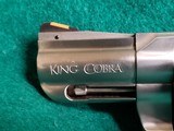COLT - KING COBRA. DOUBLE ACTION. VERY RARE W-2.5 INCH BARREL. STAINLESS STEEL. MFG IN 1988. EXCELLENT CONDITION! MINTY BORE! - .357 MAGNUM - 15 of 18