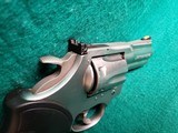 COLT - KING COBRA. DOUBLE ACTION. VERY RARE W-2.5 INCH BARREL. STAINLESS STEEL. MFG IN 1988. EXCELLENT CONDITION! MINTY BORE! - .357 MAGNUM - 8 of 18