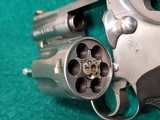 COLT - KING COBRA. DOUBLE ACTION. VERY RARE W-2.5 INCH BARREL. STAINLESS STEEL. MFG IN 1988. EXCELLENT CONDITION! MINTY BORE! - .357 MAGNUM - 16 of 18